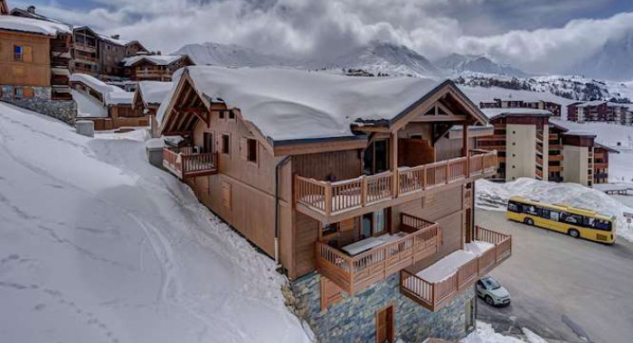 Chalet Hellebore